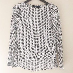NWT! Zara Navy & White Patterned Hi-Lo Top